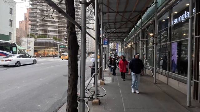 New York City - Manhattan (Third Avenue), Walking on Third Avenue in Manhattan смотреть онлайн