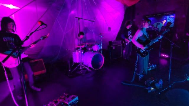 Soft Blue Shimmer - Sunpools (Live at Saturn, Birmingham, AL, 03/15/23) смотреть онлайн