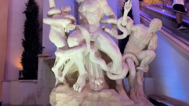 Neptune's Fountain Inside the Forum Shops at Caesars Palace Las Vegas Hotel & Casino смотреть онлайн