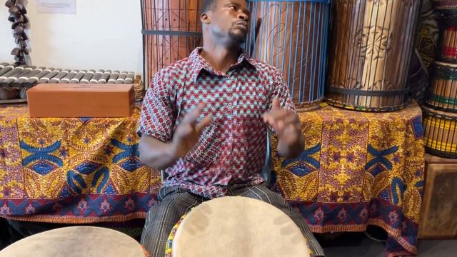 Two HUGE Burkina Faso djembes in the house - African Drumming смотреть онлайн