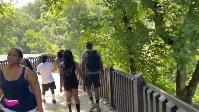 VLOG | Weekend Vlog - Hiking, Tubing + More смотреть онлайн