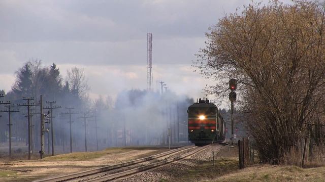 Тепловоз 2ТЭ10М-3567 отправления / 2TE10M-3567 departure смотреть онлайн