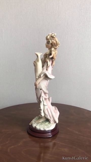 Girl with amphora Giuseppe Armani Florence Capodimonte 1993 смотреть онлайн