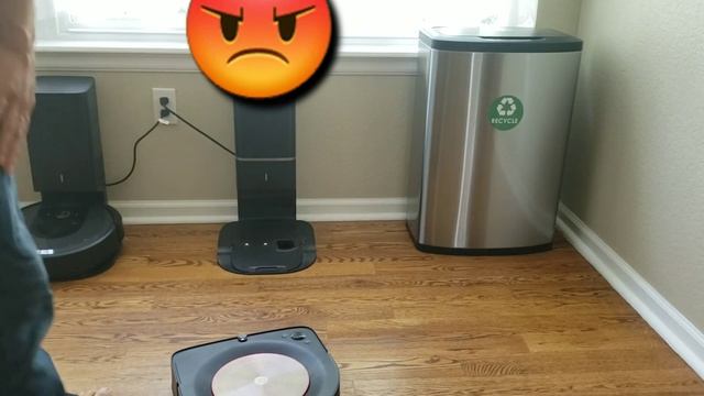 Roombas VS Shredded Paper Challenge, only one will win!!!! | Roomba s9+ and i7+ смотреть онлайн