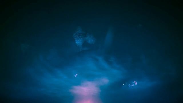 Cluster of Spheres Next to Sun #GCA20211116 Showing 2 US via Comet Clouds #GCA20211031 #GCA20211103 смотреть онлайн