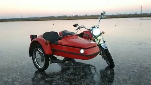 На льду как на выставке , Иж Юпитер 5 смотреть онлайн