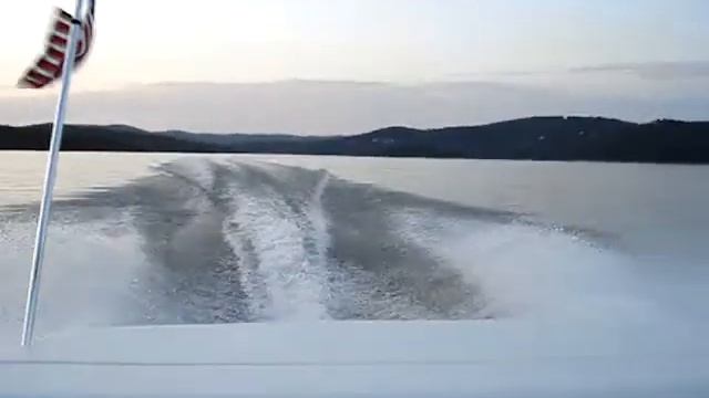 Sea Ray 185 at Table Rock смотреть онлайн