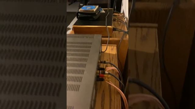 NAD 2200 Amp смотреть онлайн