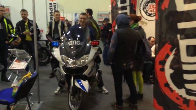 На #Мотовесна подписчики спалили – все-таки я работаю в мотобат ГИБДД МВД (ролик Романа Воробьева) смотреть онлайн