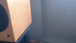 Luxman L-230 & Eltax Liberty 3+ (The Crystal Method - High Roller)