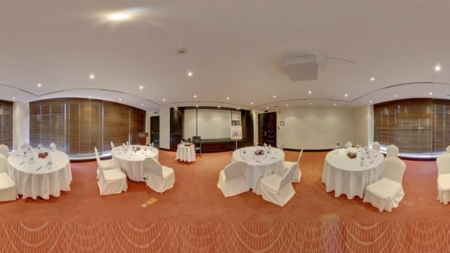 Mercure Grand Hotel Seef; 360 Tour смотреть онлайн