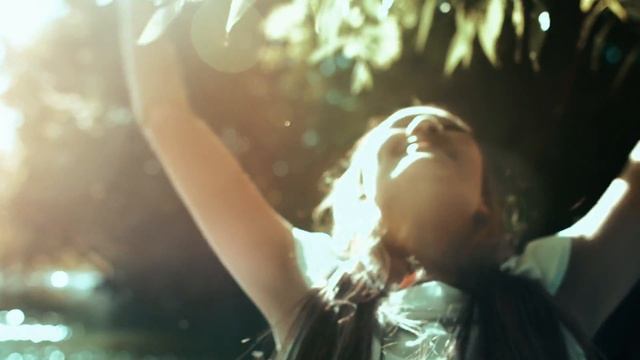 Ms.ZiA - На краю TIZER смотреть онлайн