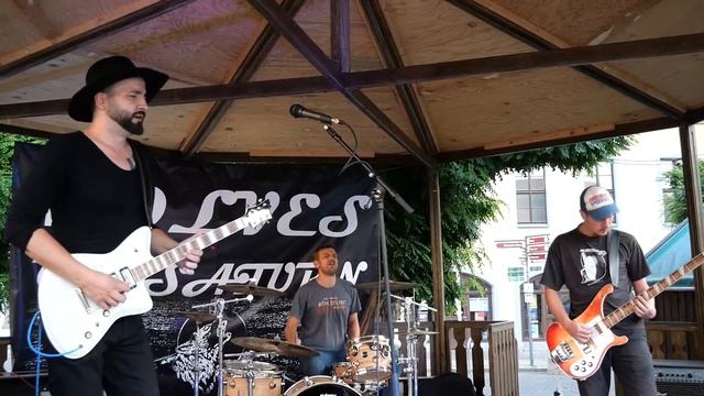 Wolves Of Saturn in der Kulturbude in Naumburg /S. (2) mit dem Song "Chile" смотреть онлайн