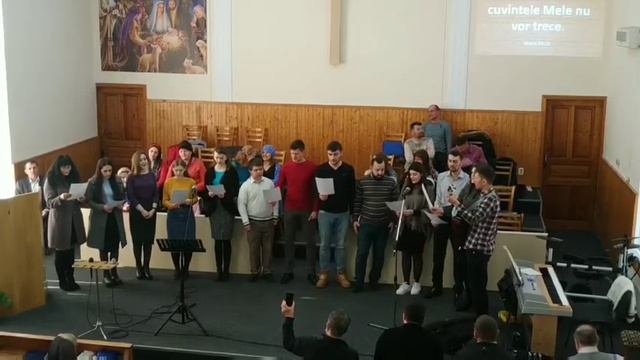 К нам на землю Бог явился