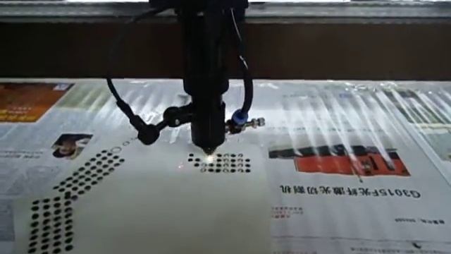 100W leather laser cutting machine with 2 laser heads(rayco@rayfinetech.com) смотреть онлайн