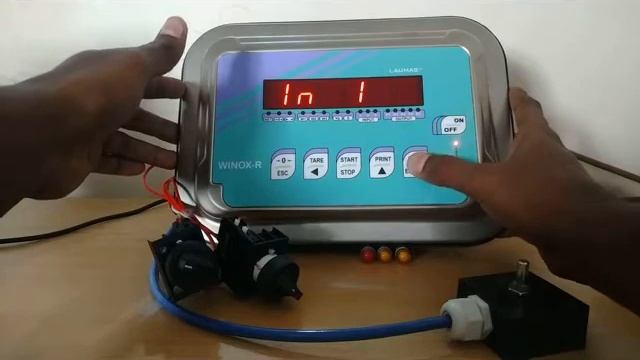 Winox R Indicator Configured for Peak Weight Value Capturing using Digital Input смотреть онлайн