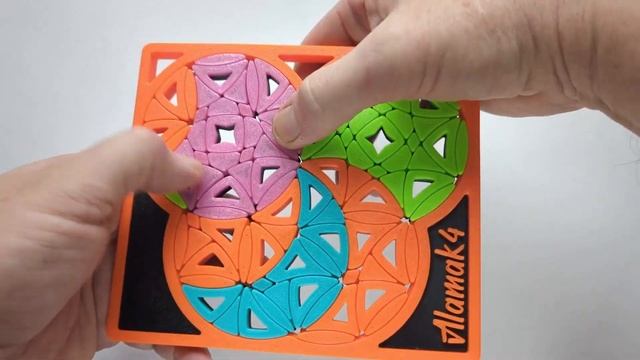 Alamak4 - Intersecting Circles Puzzle