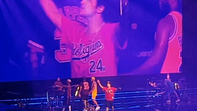 Bruno Mars Live in Bangkok April 30, 2018 Encore "Just the way you are" смотреть онлайн