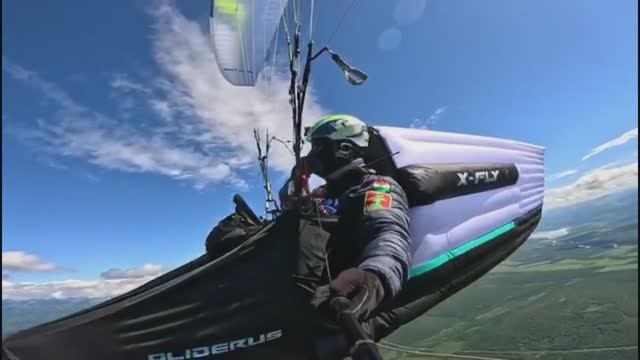 Обладатель Gliderus из плотной ткани. Размер М. Вес 2,4 кг.