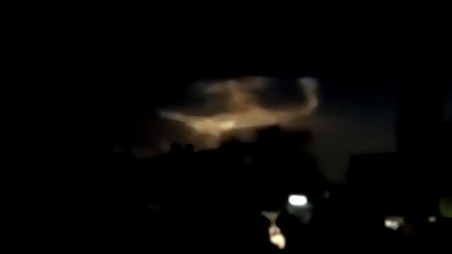 В небе над Ростовом что-то взорвалось смотреть онлайн