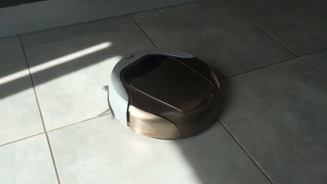Test du robot Aspirateur Deebot смотреть онлайн