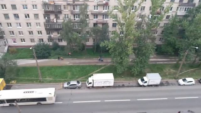 Погода 29 августа в Питере- солнышко, облака смотреть онлайн
