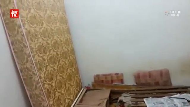 Obese man still in ICU смотреть онлайн