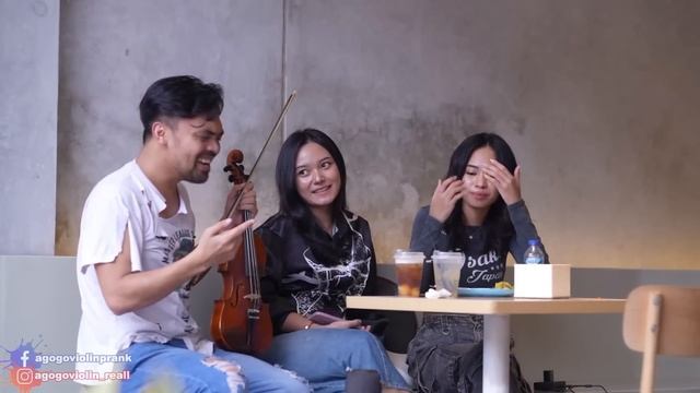 Langsung Di Suapin Gais, Padahal Awalnya Di Hina Di mainin Lagu ini смотреть онлайн