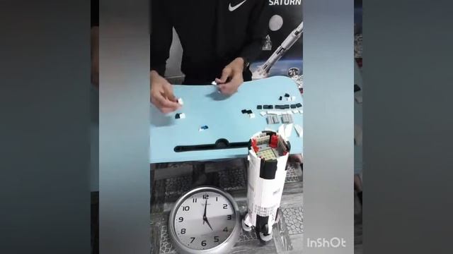 LEGO® NASA Apollo Saturn V смотреть онлайн