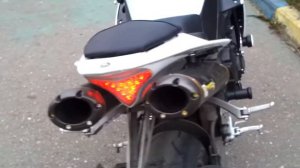 Two Brothers M-2 Carbon Fiber canister (Yamaha R1 DUAL V.A.L.E. Slip-On Exhaust System)