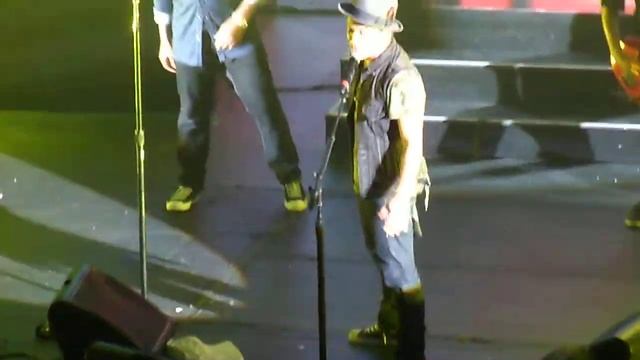 Bruno Mars HD - Runaway Baby Live