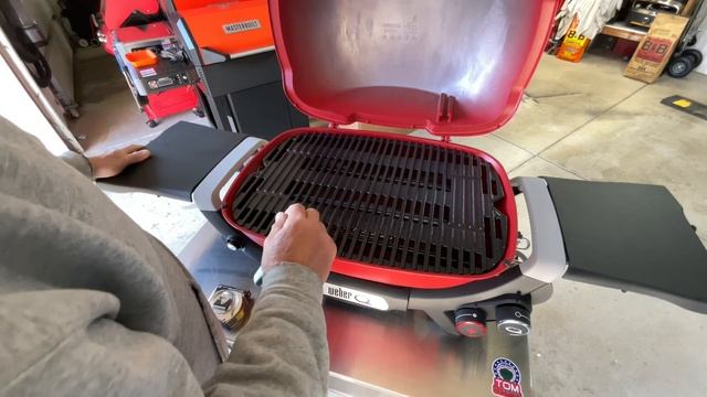 Honest Review of The New Weber Q+ 2800N+ / Portable Gas Grill! / Is It Worth $400.00? смотреть онлайн