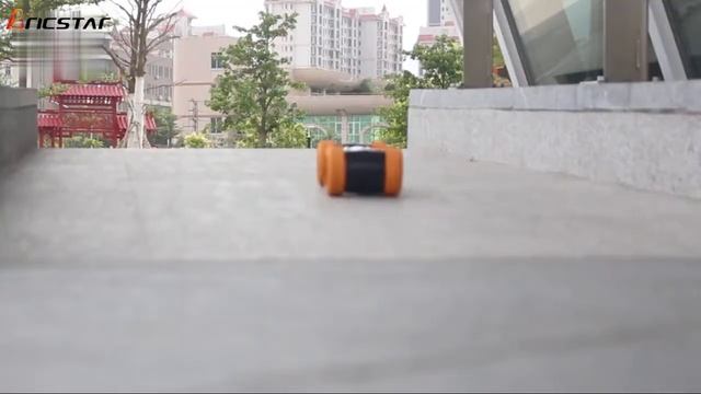 Bricstar 2.4G Stunt RC Car смотреть онлайн