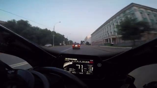 Новая Yamaha YZF R1M на ЧТК – скорость, маневренность, звук смотреть онлайн