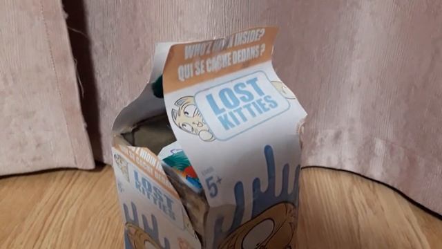 открываю наклейки Живая планета и самодельный Лос китис. смотреть онлайн