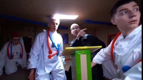 А4 В КОСМОСЕ! 24 ЧАСА Челендж!