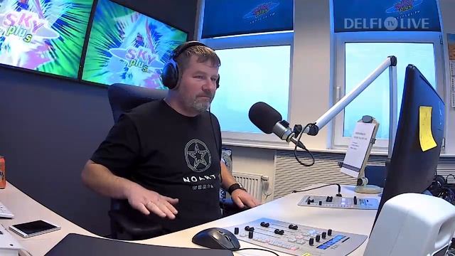 Elephants From Neptune - Heathens | Sky Plus Hommikulive смотреть онлайн