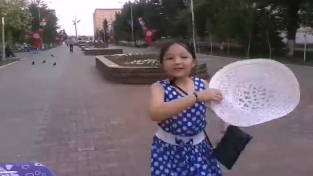Влог: каталась на НЛО, гуляем по аллее славы смотреть онлайн