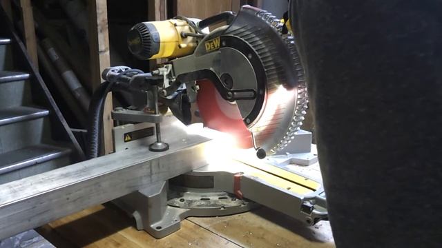 Cutting thick aluminum beam with miter saw смотреть онлайн