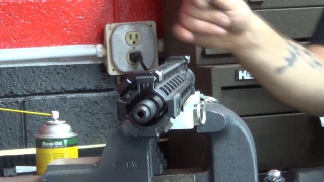 Accurizing the AR-15 - Part 4: Assembling the Upper Receiver смотреть онлайн