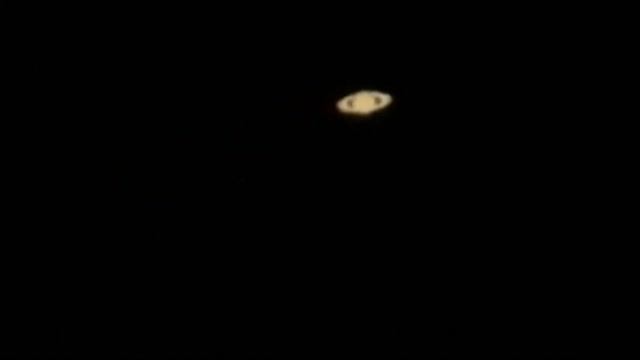 Zooming Saturn Nikon P1000