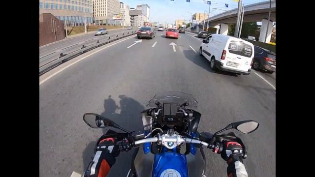 R1200GS по московским пробкам. Закрываю сезон...