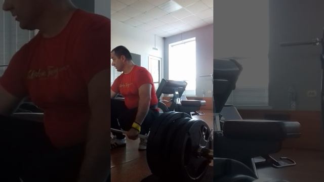 Тяга 220 кг. Свой вес 100 кг. смотреть онлайн