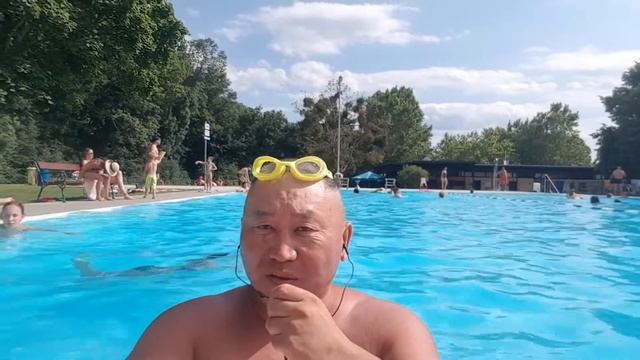 Austria.Schwimbad.Адаптируемся к ежедневной жаре+35 градусов в бассейне.На алтайском языке. смотреть онлайн