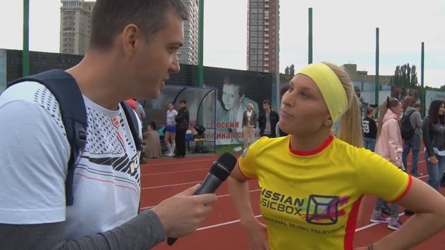 Устроился репортером ВГТРК в девчуковую лигу по футболу – присматриваю красавицу-спортсменку) смотреть онлайн