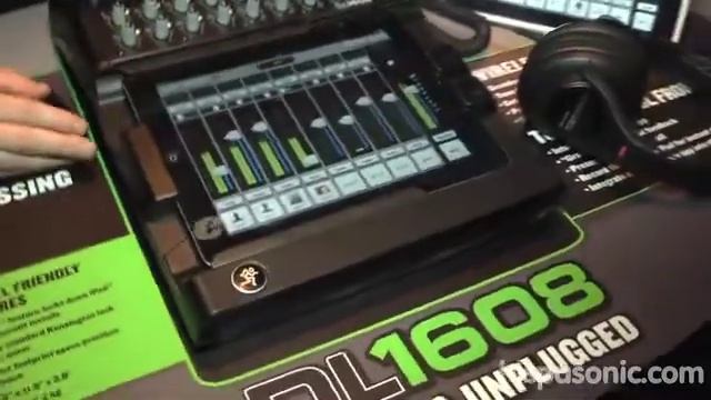 Un vistazo a la mesa Mackie DL1608, controlada por iPad смотреть онлайн