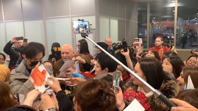 Встреча Димаша Кудайбергена в Москве (Шереметьево 19.03.2019) смотреть онлайн