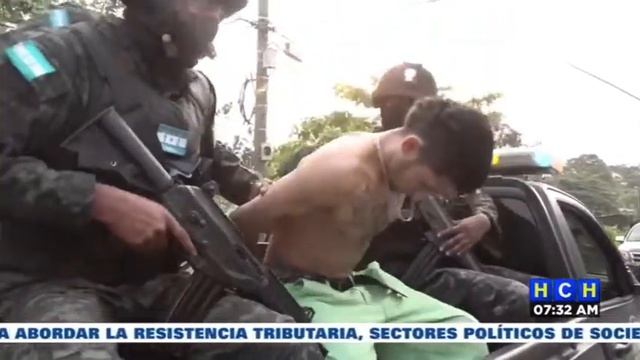 Con droga detienen a dos en col. Nueva Inversión de San Pedro Sula смотреть онлайн