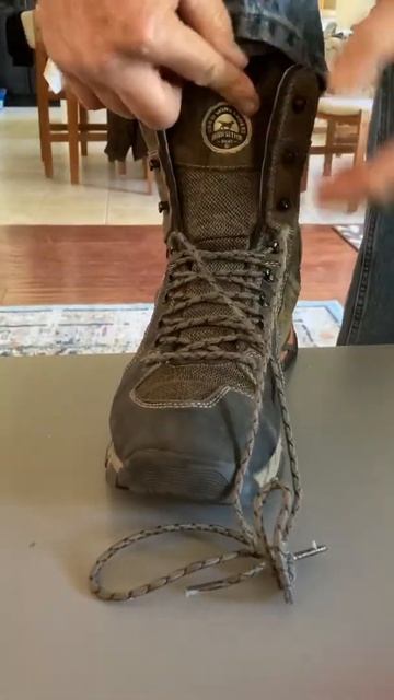 FASTEST BOOT TIE ON THE PLANET смотреть онлайн