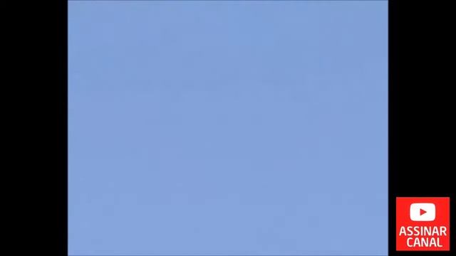 Unidentified flying objects - video captures flying objects that officials can't explain смотреть онлайн